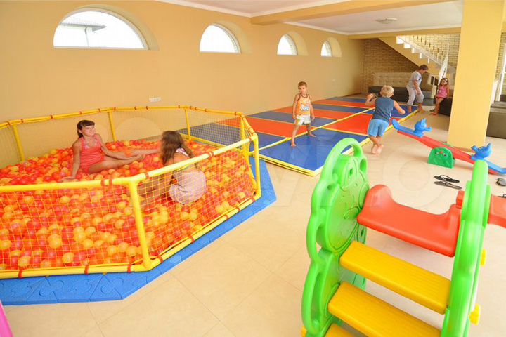 Гостиница, 2600 м²