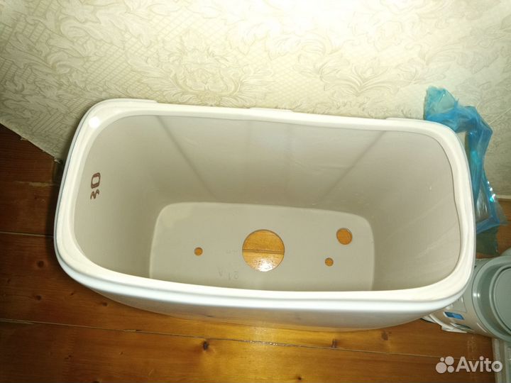 Унитаз с бачком новый