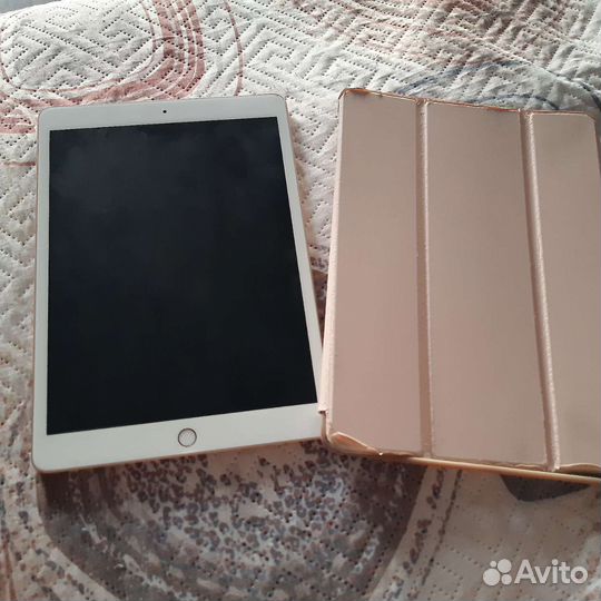 iPad (поколения 8) (2020 )