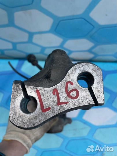 Кулак поворотный передний левый 8K0407253AB