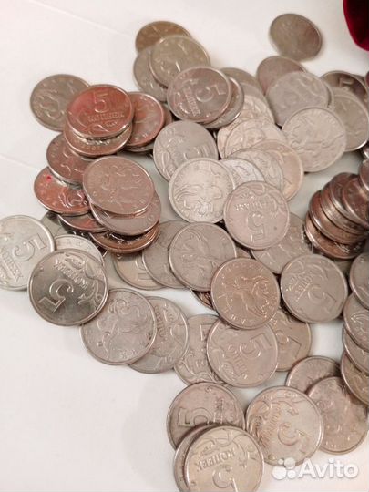 Набор 100 монет в бархатном мешочке