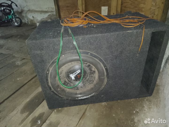 Продам сабвуфер