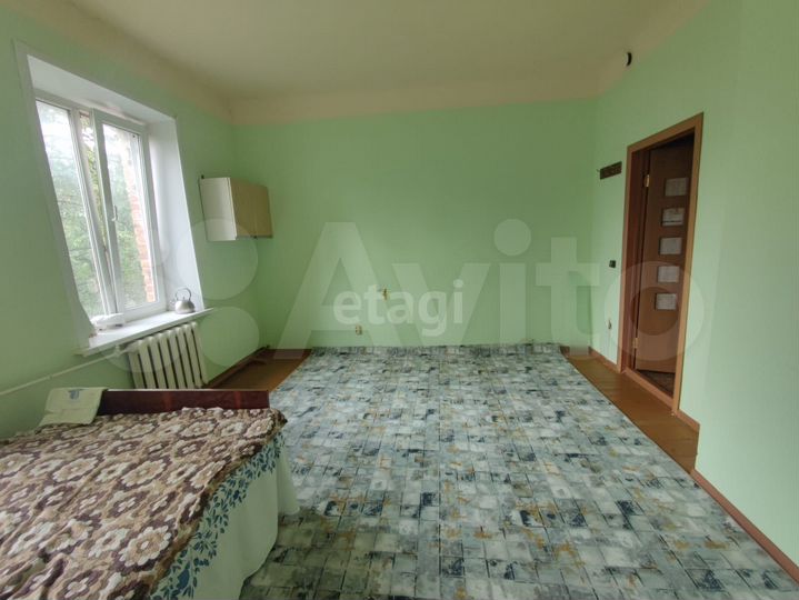 Комната 22 м² в 3-к., 4/4 эт.