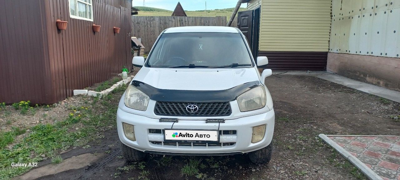 Toyota RAV4: фото владельца