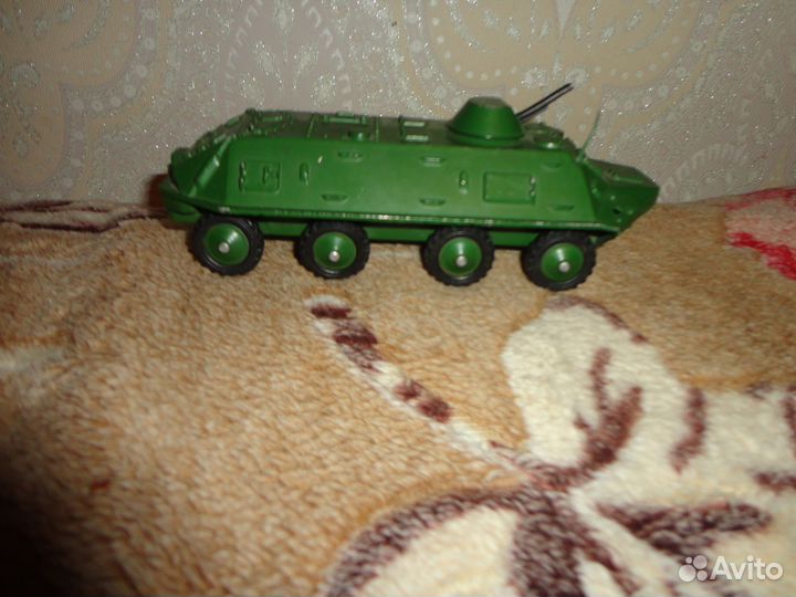 Игрушка военной техники бтр-60