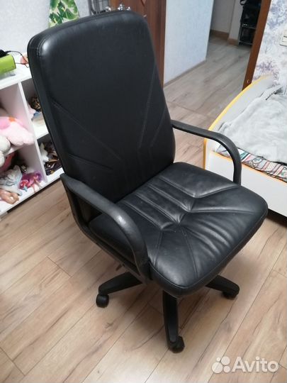 Компьютерное кресло