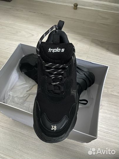 Кроссовки balenciaga triple s