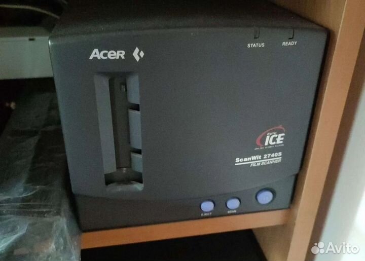 Пленочный сканер Acer ScanWit 2740s