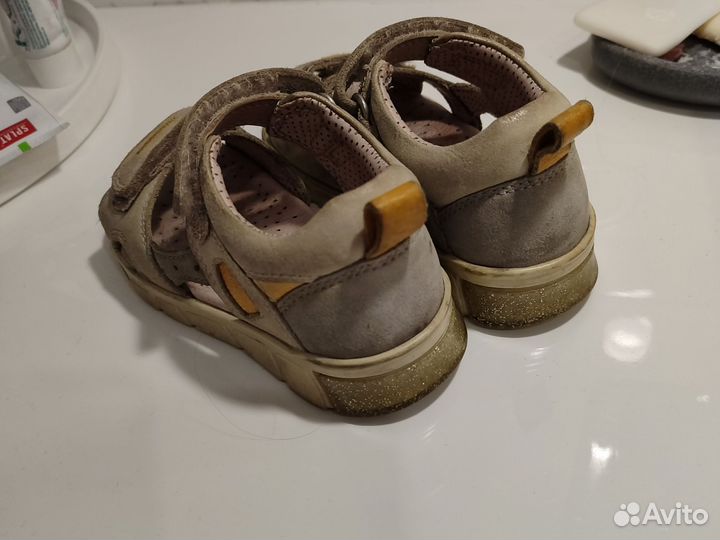 Сандалии для девочки 24 размер ecco