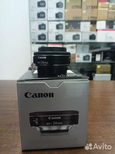 Canon EF-S 24mm f/2.8 STM