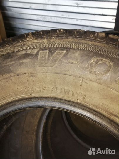 Ovation V-02 225/75 R16C