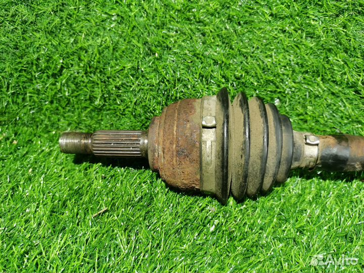 Правый привод Nissan Note E11 1.6 АКПП