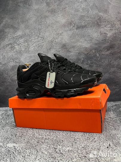 Кроссовки мужские nike air max tn plus