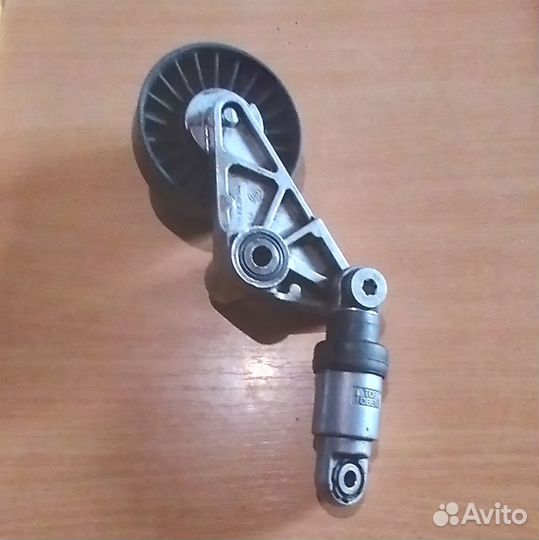 Натяжитель ремня Opel Vectra B 2.0/2.2 d