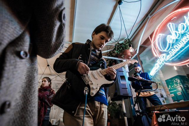 Уроки игры на гитаре и укулеле. Онлайн