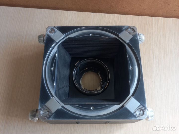 Часть от форматной камеры