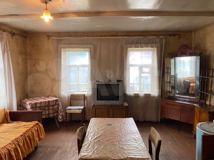 Дом 43 м² на участке 8,7 сот.