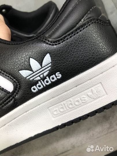 Кроссовки adidas originals forum lov panda