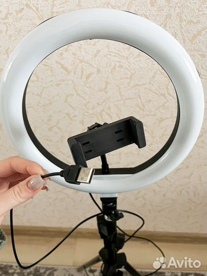 Кольцевая лампа со штативом