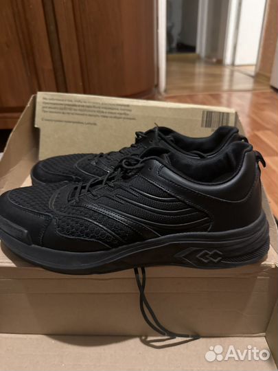 Кроссовки mascotte 45 размер