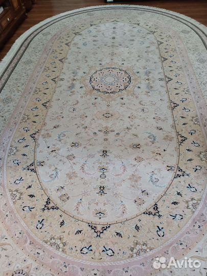 Ковер шерстяной