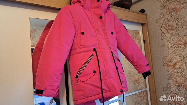 Зимняя куртка на девочку