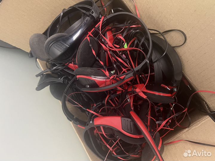 Наушники с микрофоном