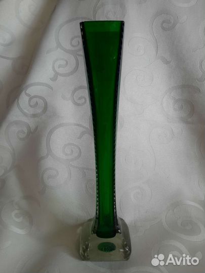 Ваза берц СССР. Зеленое стекло