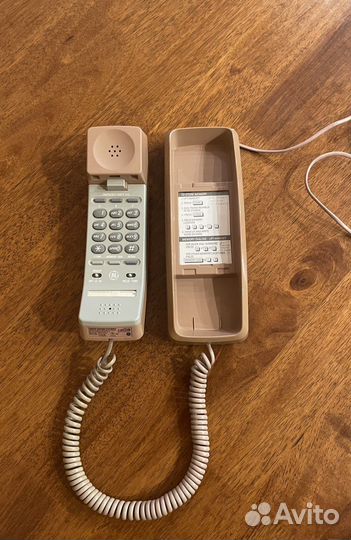 Проводной телефон-трубка