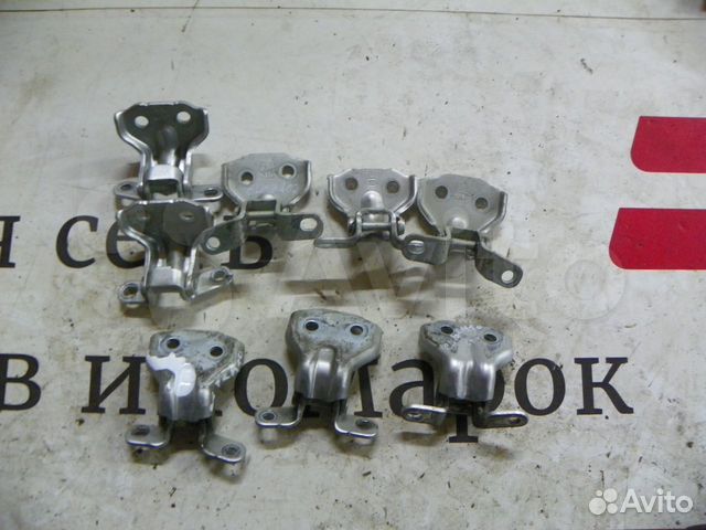 Петля двери Kia Sorento 2002-2009