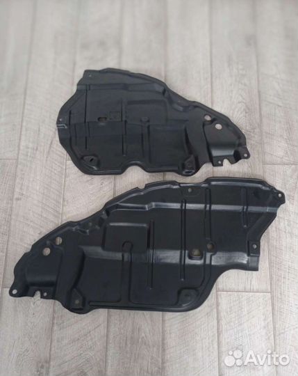 Защита под бампер Тойота Камри 40