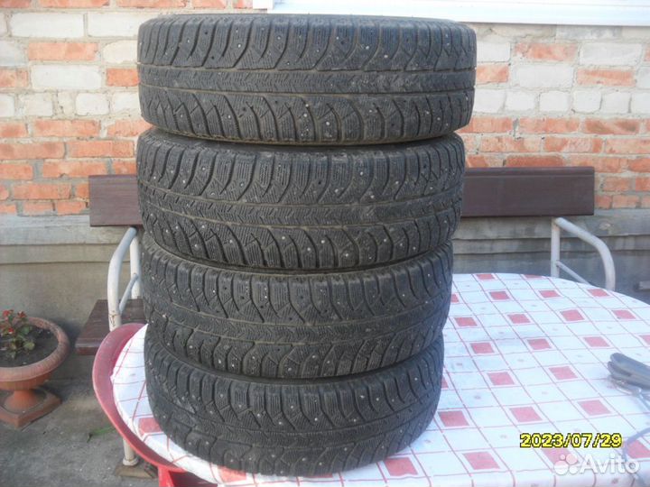 Bridgestone Ice Cruiser 7000S 175/65 R14 82T