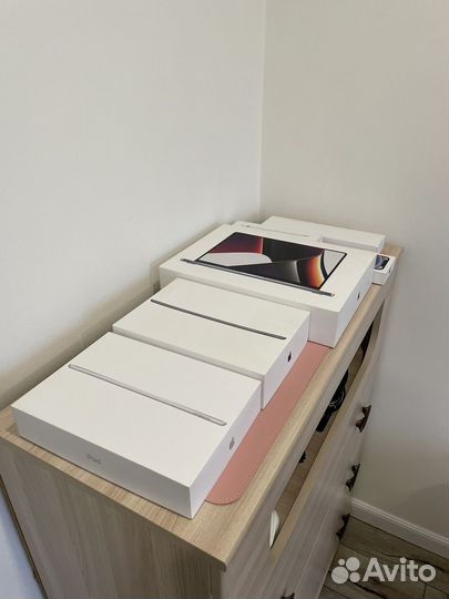 Коробки от техники apple