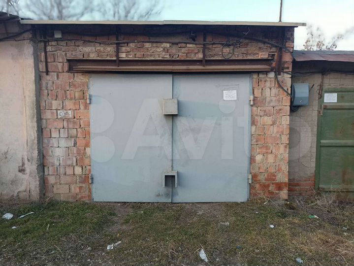Гараж, > 30 м²