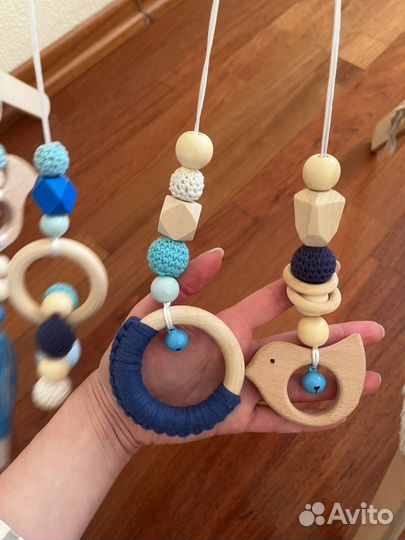 Подвесные игрушки Монтессори (подвесы)