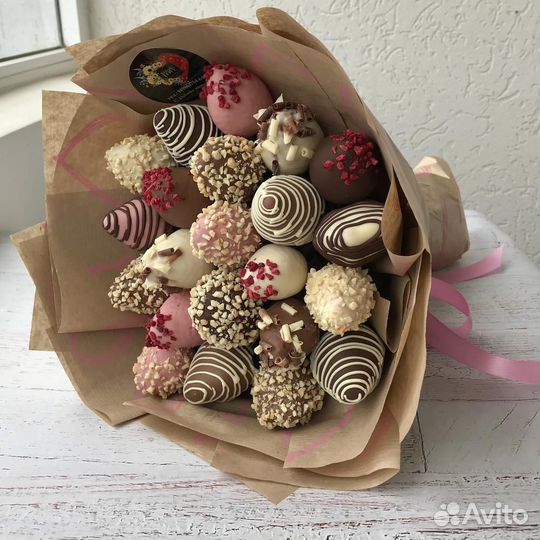 Клубника в шоколаде букеты