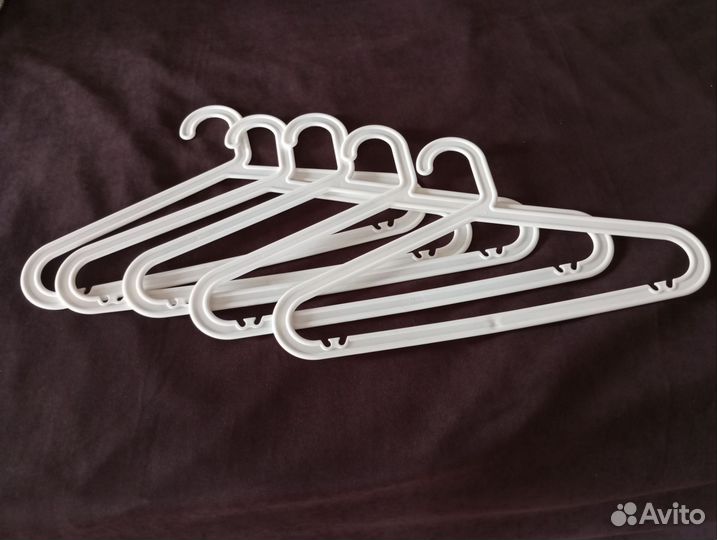 Вешалки плечики комплект