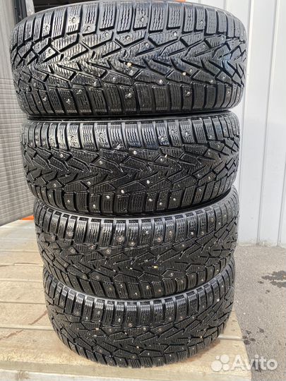 Nokian Tyres Hakkapeliitta 7 215/60 R16