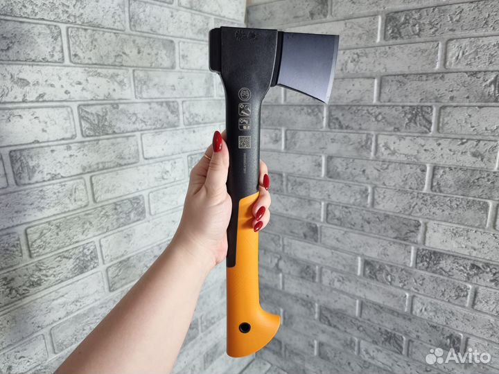 Универсальный топор Fiskars X7 1015618