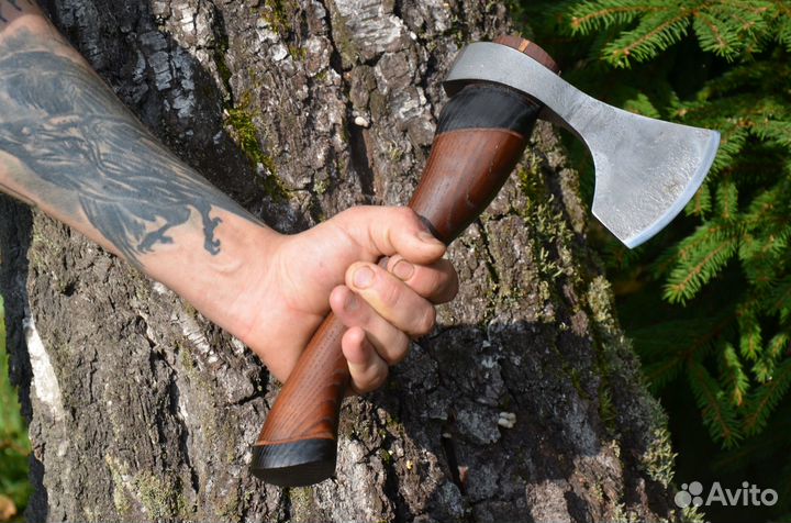 Кованый топор универсальный компактный