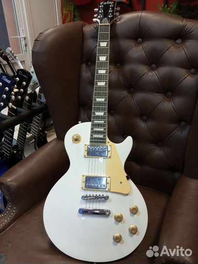 Новая электрогитара Fabio les paul белого цвета
