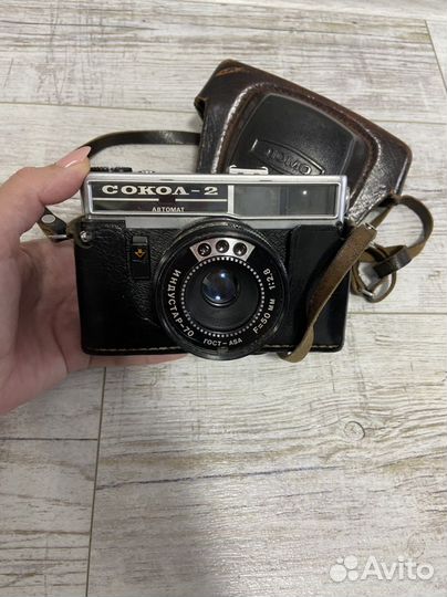Плёночный фотоаппарат СССР Сокол-2 автомат