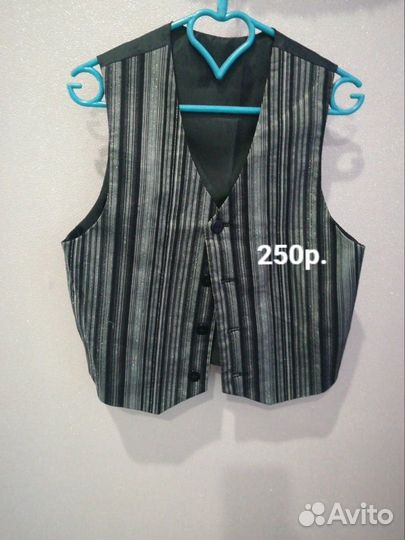 Жилетка для мальчика новая