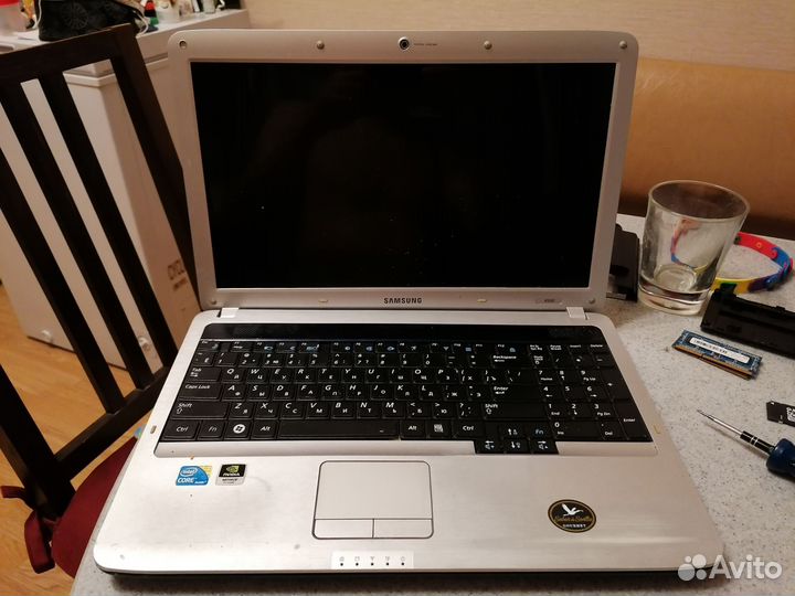 Ноутбук Samsung NP R530
