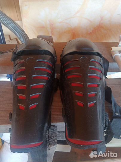 Наколенники для мотокросса