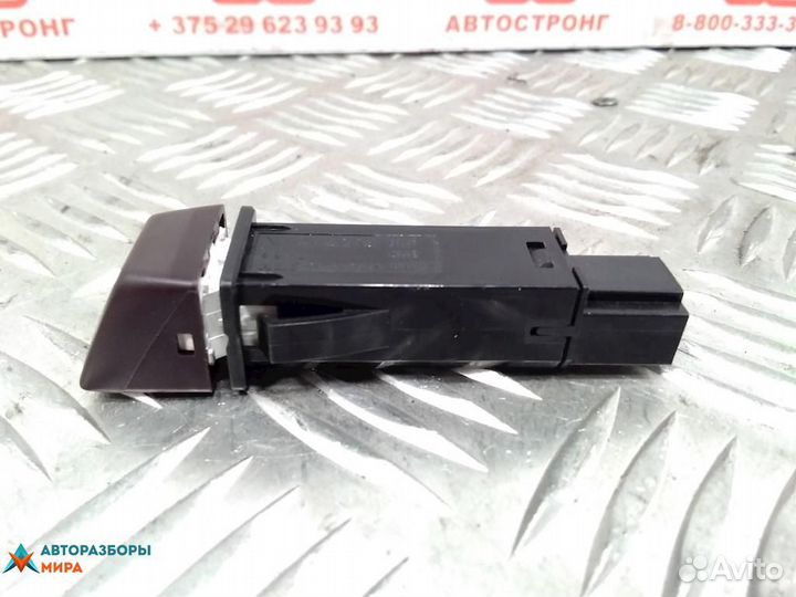 Кнопка аварийной сигнализации Volvo C30 2009