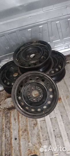 Диски r16 ровные в хорошом состояние