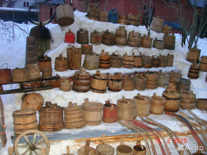 Бочка дубовая винная старинная деревянная с краном