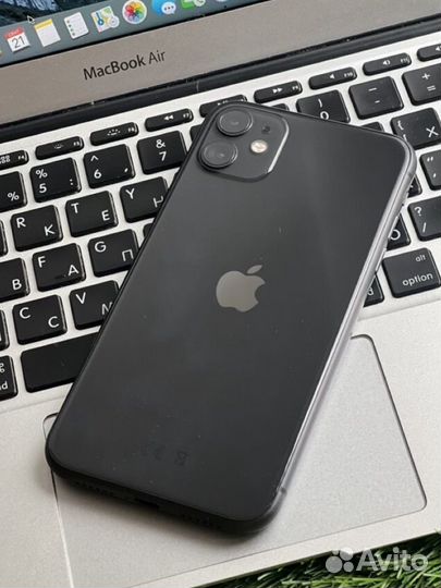 iPhone 11(на гарантии)