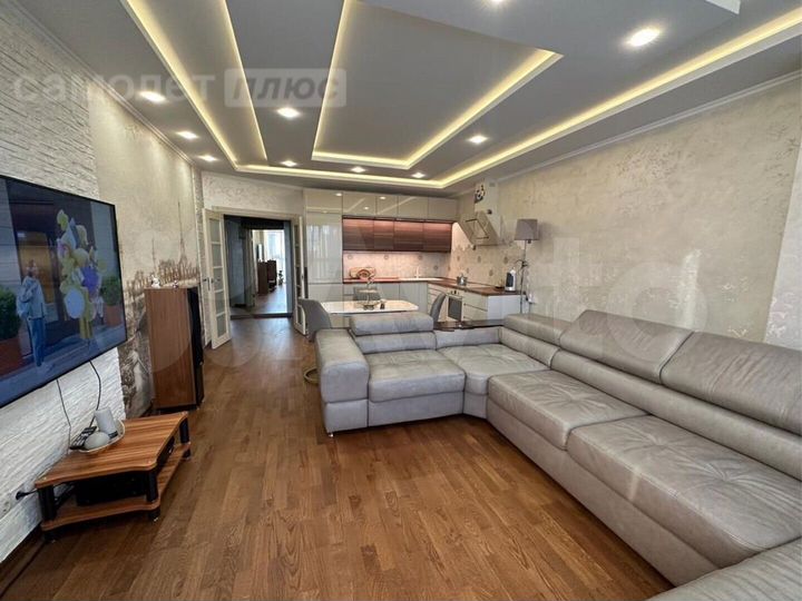 2-к. квартира, 80,9 м², 11/17 эт.